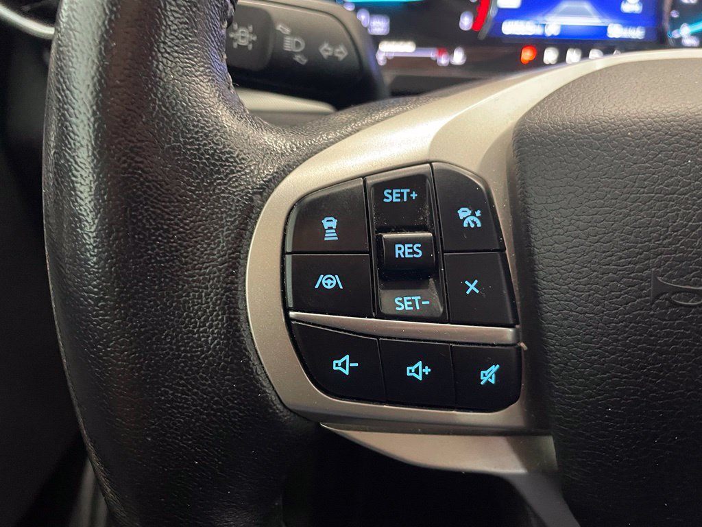 Used 2021 Ford Explorer XLT w/ Equipment Group 202A RWD image 12