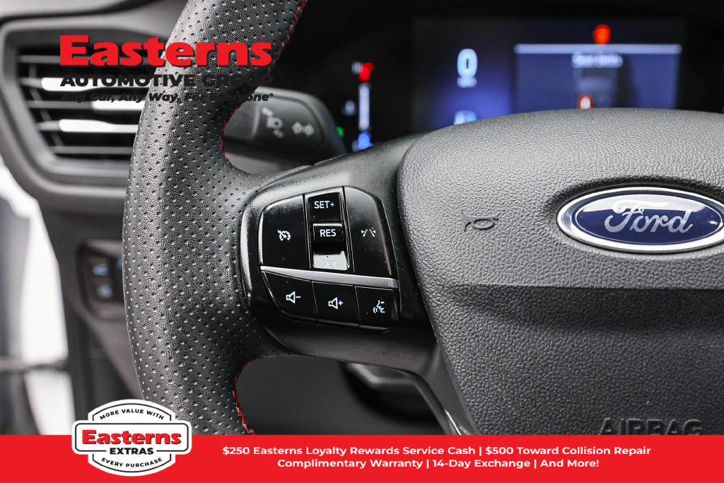 Used 2023 Ford Escape ST-Line Select AWD/4WD image 15