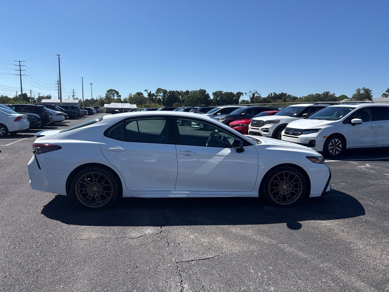 Used 2023 Toyota Camry SE w/ Convenience Package FWD image 8