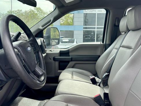 Used 2022 Ford F550 4x4 Crew Cab Super Duty w/ Power Equipment Group image 13