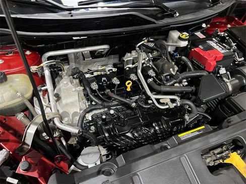 Used 2021 Nissan Rogue SV image 34