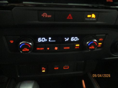 Used 2024 Nissan Frontier PRO-4X w/ Technology Package AWD/4WD image 25