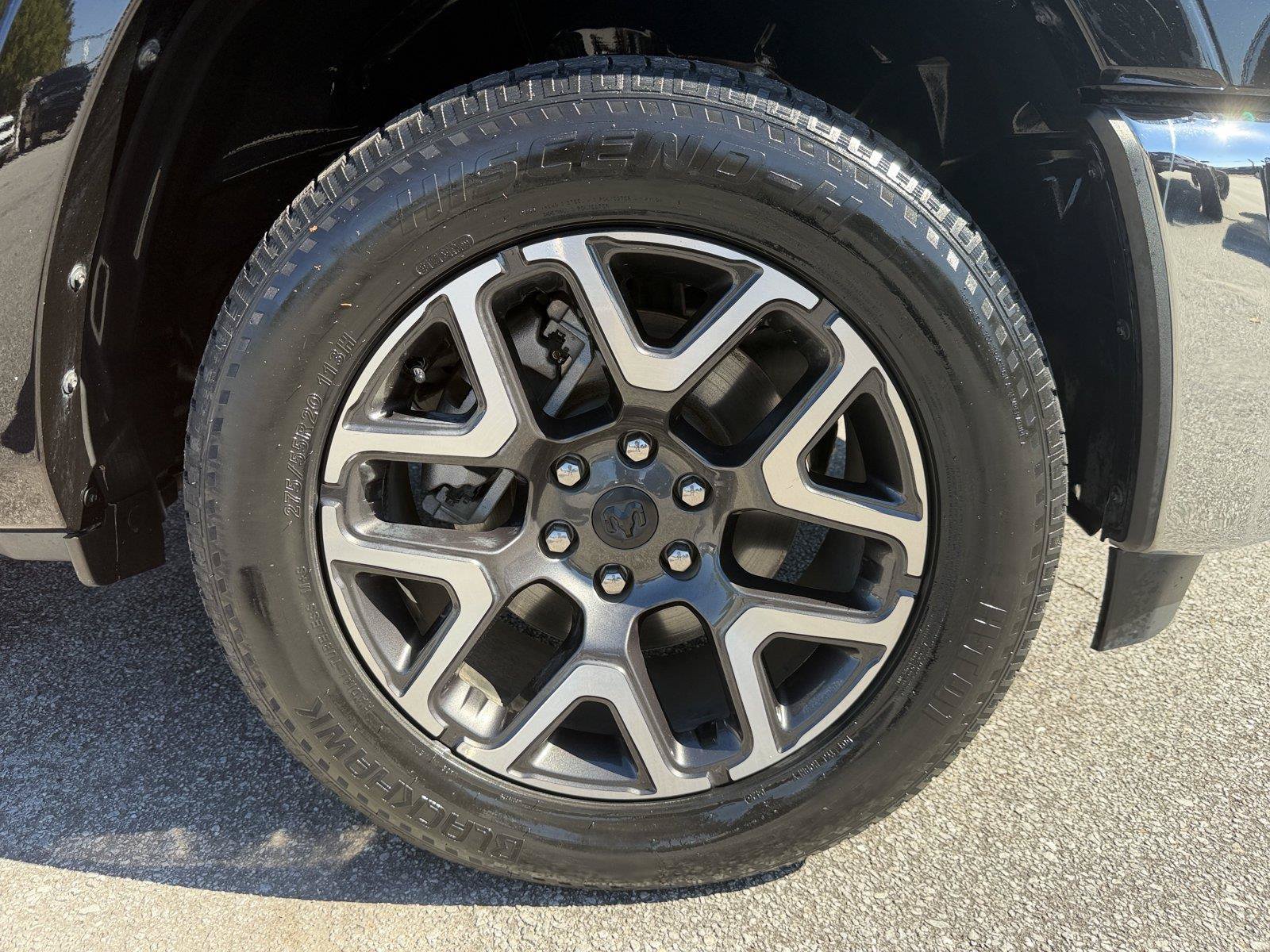 Used 2025 RAM 1500 Laramie AWD/4WD image 21