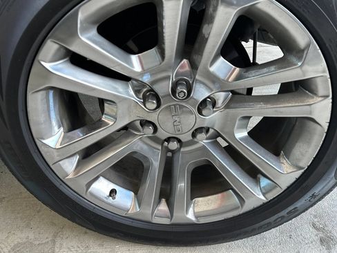 Used 2018 GMC Yukon SLT w/ Premium Edition RWD image 10