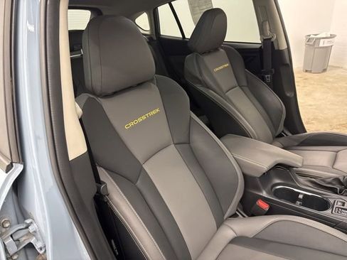 Used 2022 Subaru Crosstrek 2.5i Sport w/ Moonroof Package image 23