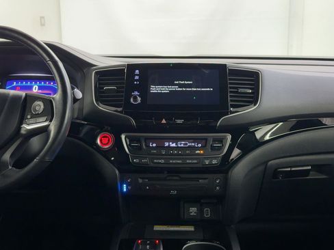 Certified 2022 Honda Pilot Black Edition image 33