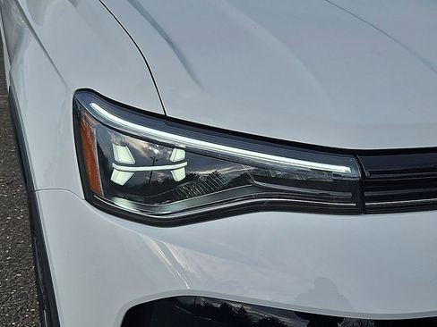 New 2026 Volkswagen Taos SE AWD/4WD image 9