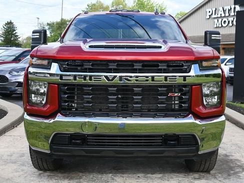 Used 2022 Chevrolet Silverado 2500 LT AWD/4WD image 2