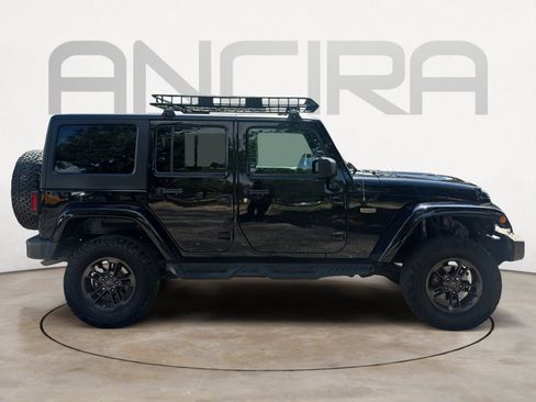 Used 2017 Jeep Wrangler Unlimited Sahara AWD/4WD image 13