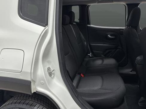 Used 2023 Jeep Renegade Latitude w/ Sun & Fun Group AWD/4WD image 26