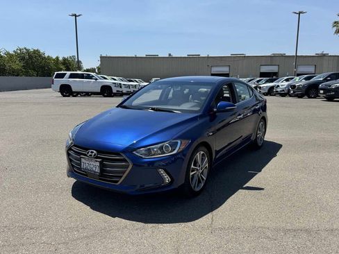 Used 2017 Hyundai Elantra Limited w/ Limited Ultimate Package 05 FWD image 5