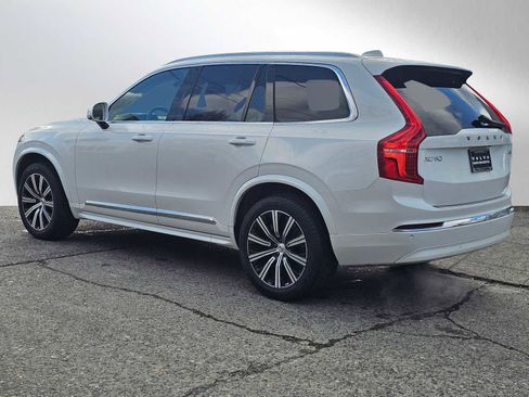 Used 2024 Volvo XC90 B5 Core w/ Protection Package Premier image 5