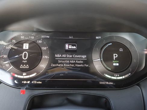 New 2026 Land Rover Range Rover SE image 21