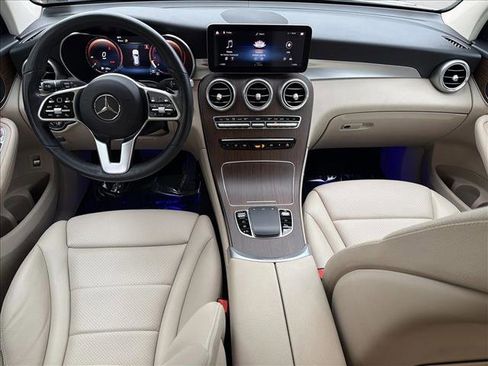 Used 2022 Mercedes-Benz GLC 300 4MATIC image 25