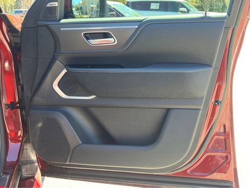 New 2025 INFINITI QX80 Luxe image 15