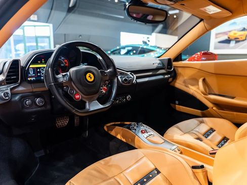 Used 2010 Ferrari 458 Italia Coupe RWD image 27