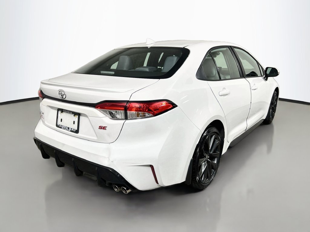 Used 2026 Toyota Corolla SE FWD image 3