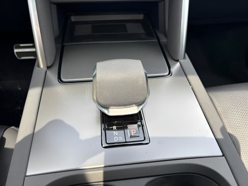 Used 2025 Land Rover Discovery Sport Dynamic SE image 36