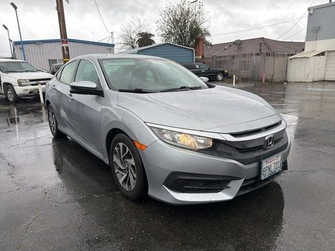 Used 2017 Honda Civic EX image 3