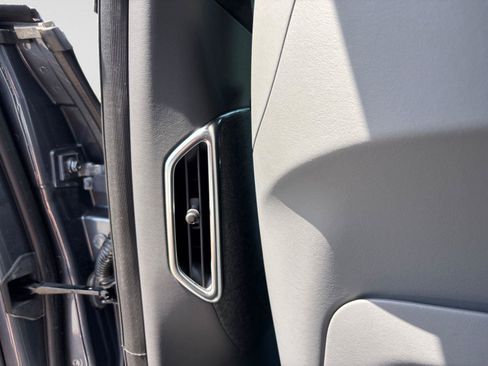 Used 2024 Lucid Air Pure RWD image 39