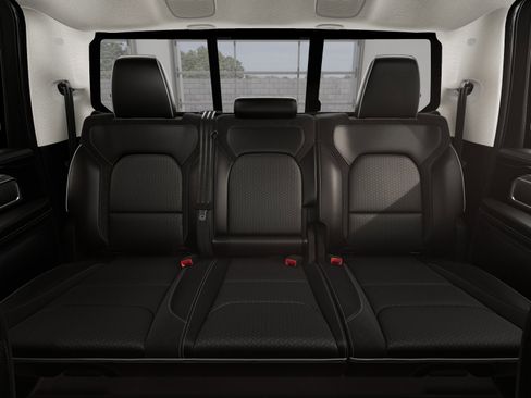 New 2026 RAM 1500 Laramie w/ Trailer Tow Group AWD/4WD image 18