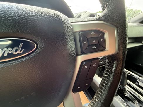 Used 2015 Ford F150 Lariat w/ Equipment Group 502A Luxury image 23