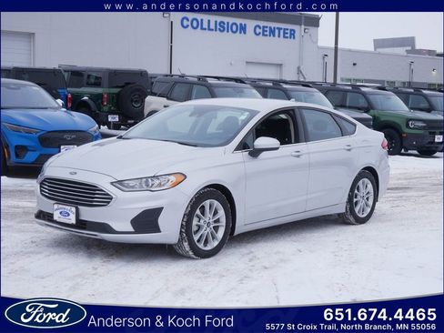 Certified 2019 Ford Fusion SE image 1