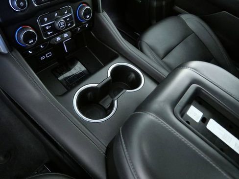 Used 2023 Chevrolet Tahoe Z71 w/ Luxury Package image 22