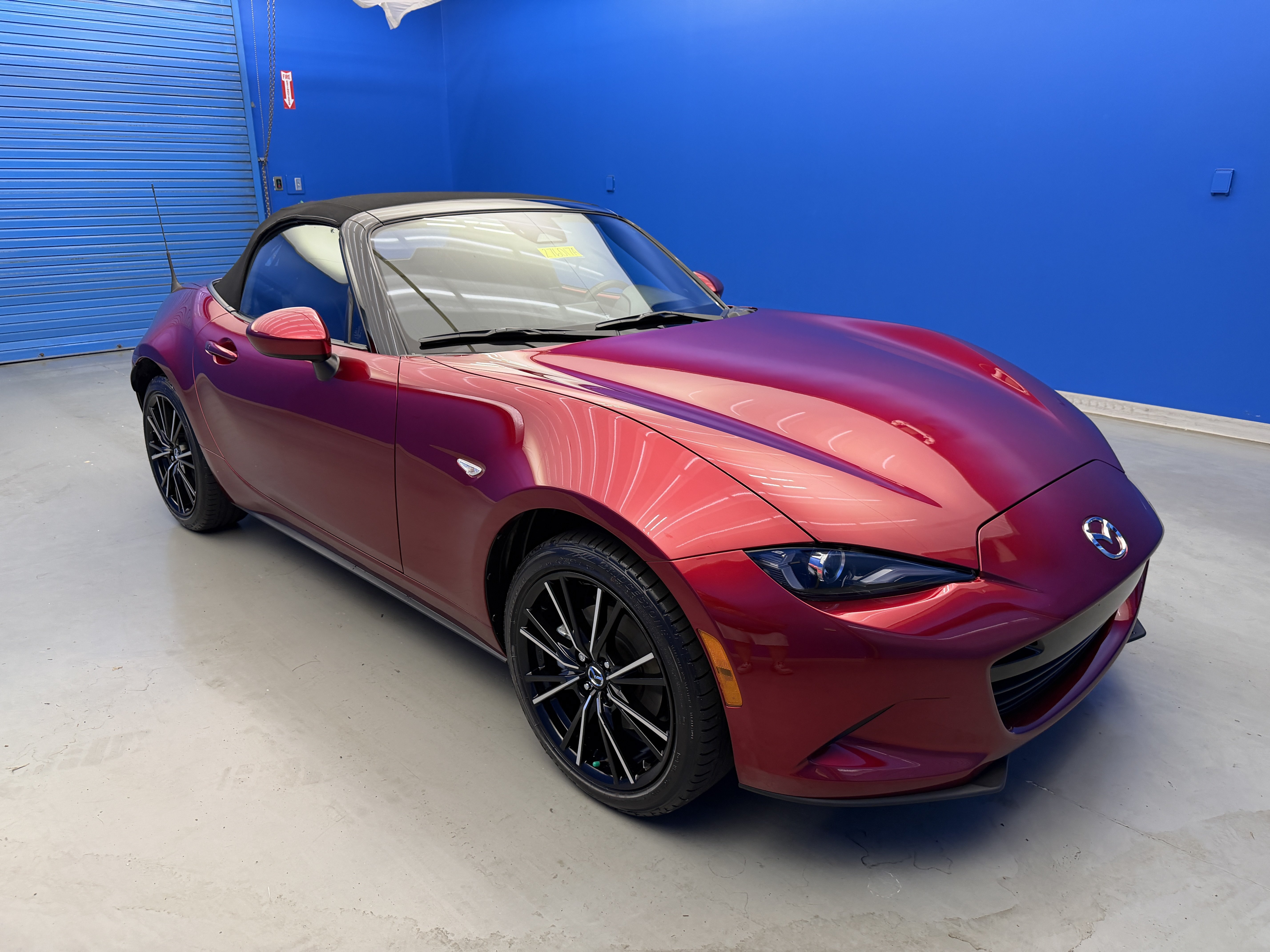 Used 2024 MAZDA MX-5 Miata Grand Touring RWD image 2
