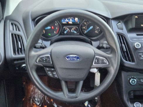 Used 2017 Ford Focus SE image 15