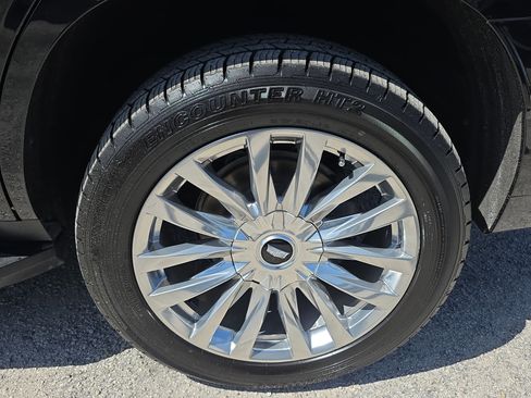 Used 2023 Cadillac Escalade Premium Luxury w/ Performance Package image 12