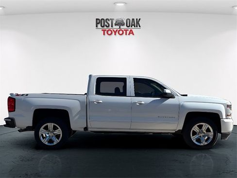 Used 2018 Chevrolet Silverado 1500 LT w/ All Star Edition image 8