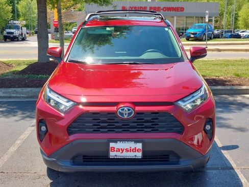 Certified 2022 Toyota RAV4 XLE Premium AWD/4WD image 5