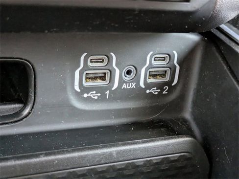 Used 2023 RAM 1500 Big Horn image 24