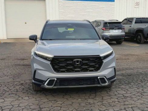 Used 2024 Honda CR-V Sport Touring image 3