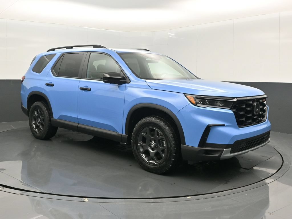 New 2025 Honda Pilot TrailSport image 1