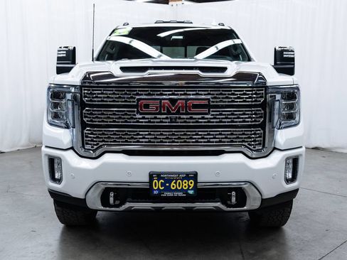 Used 2023 GMC Sierra 3500 Denali w/ Denali Ultimate Package AWD/4WD image 2