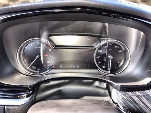 Used 2025 Cadillac XT6 Premium Luxury image 15