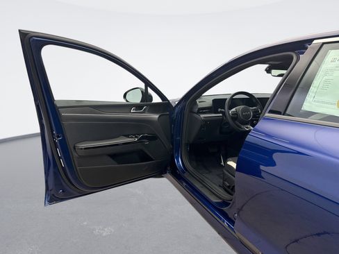 Used 2025 Kia K5 GT-Line w/ GT-Line Premium Package image 9