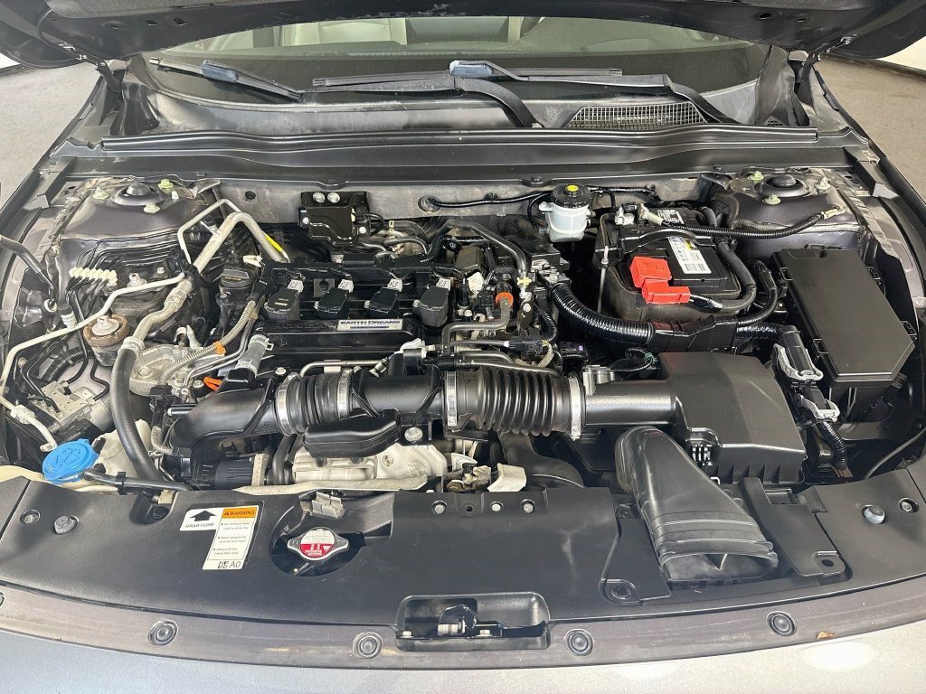 Used 2018 Honda Accord Touring image 38