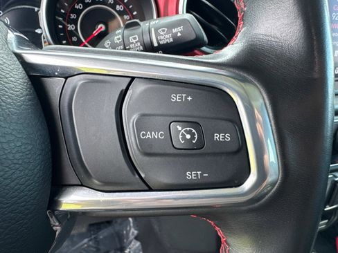 Used 2022 Jeep Wrangler Rubicon w/ LED Lighting Group AWD/4WD image 24