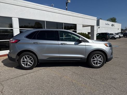 Used 2024 Ford Edge SEL AWD/4WD image 2