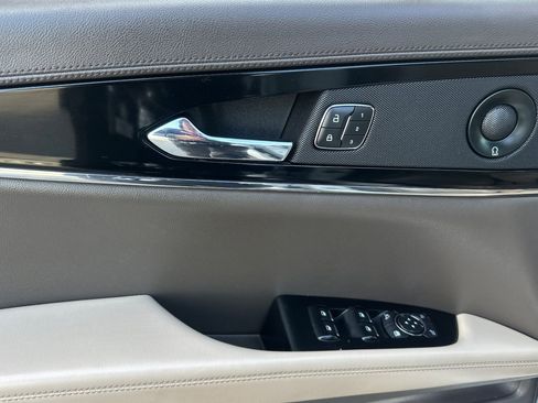 Used 2022 Lincoln Nautilus Reserve w/ Luxury Package image 10