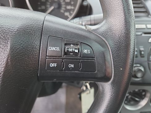 Used 2011 MAZDA MAZDA3 i Touring image 17