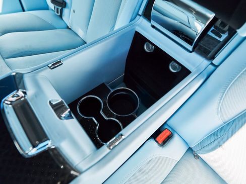 Used 2022 Rolls-Royce Cullinan Black Badge w/ Dark Exterior Package image 49