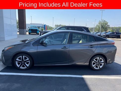 Used 2016 Toyota Prius Four Touring w/ Premium Convenience Package FWD image 7