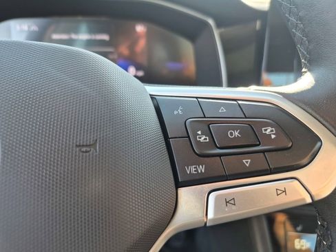Used 2025 Volkswagen Jetta SE w/ Sunroof Package FWD image 15