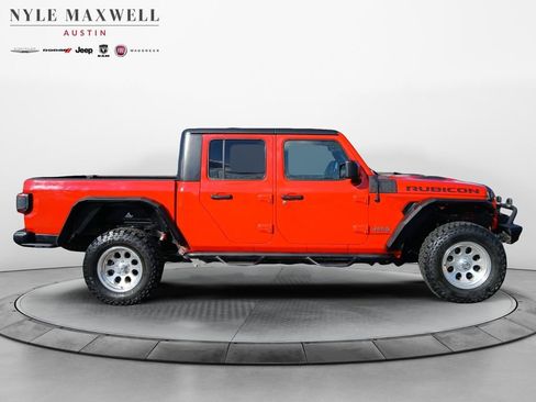 Used 2022 Jeep Gladiator Rubicon w/ LED Lighting Group AWD/4WD image 17