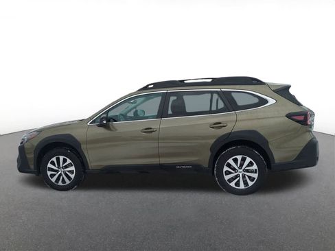 Used 2024 Subaru Outback Premium image 3