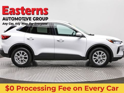 Used 2023 Ford Escape Active w/ Tech Pack #2 AWD/4WD image 4